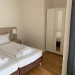 Midtown アパートホテル